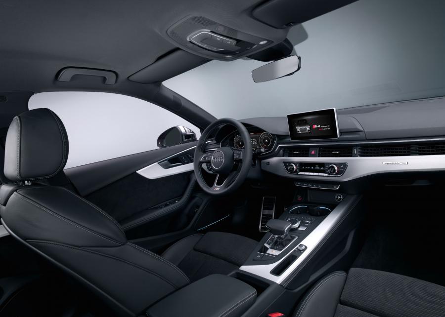 Интерьер Audi S4 Sedan (B9) 2016 года  (WW) (фото 20 из 40)